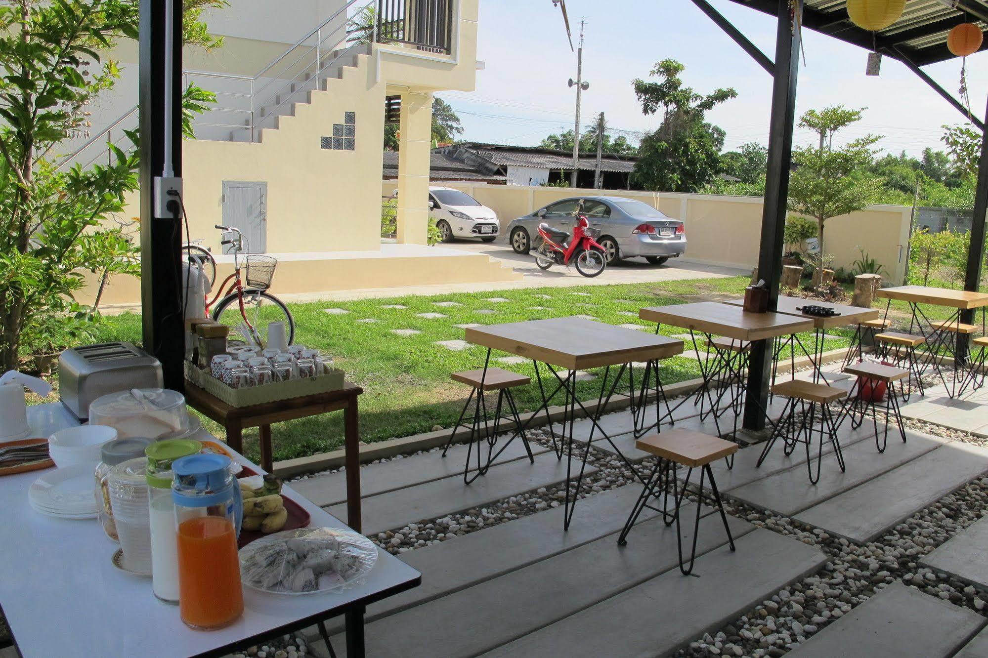 Sweet Dreams Hotell Phetchaburi Exteriör bild